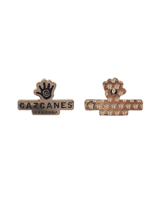 Pin con el logotipo de Cazcanes